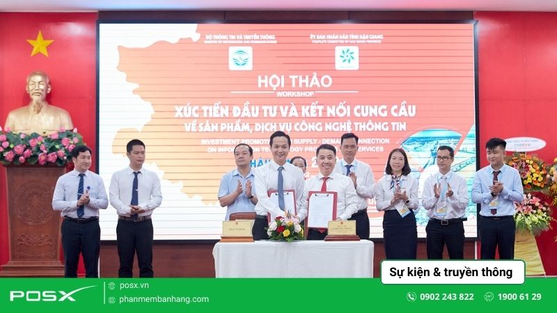 CEO NextVision ký kết biên bản hợp tác triển khai chuyển đổi số sản phẩm Make in Viet Nam với Sở TT&TT tỉnh Hậu Giang dưới sự chứng kiến của Thứ trưởng Bộ TT&TT Phạm Đức Long